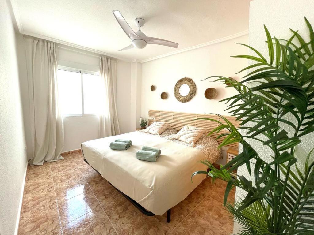 Apartamento Azzurro Apartment Torrevieja Bagian luar foto